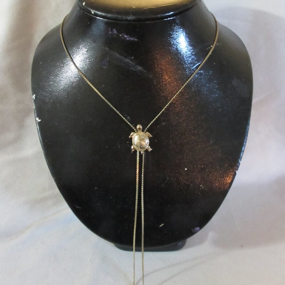 VTG Avon Bolo Tie Gold Tone Turtle Necklace